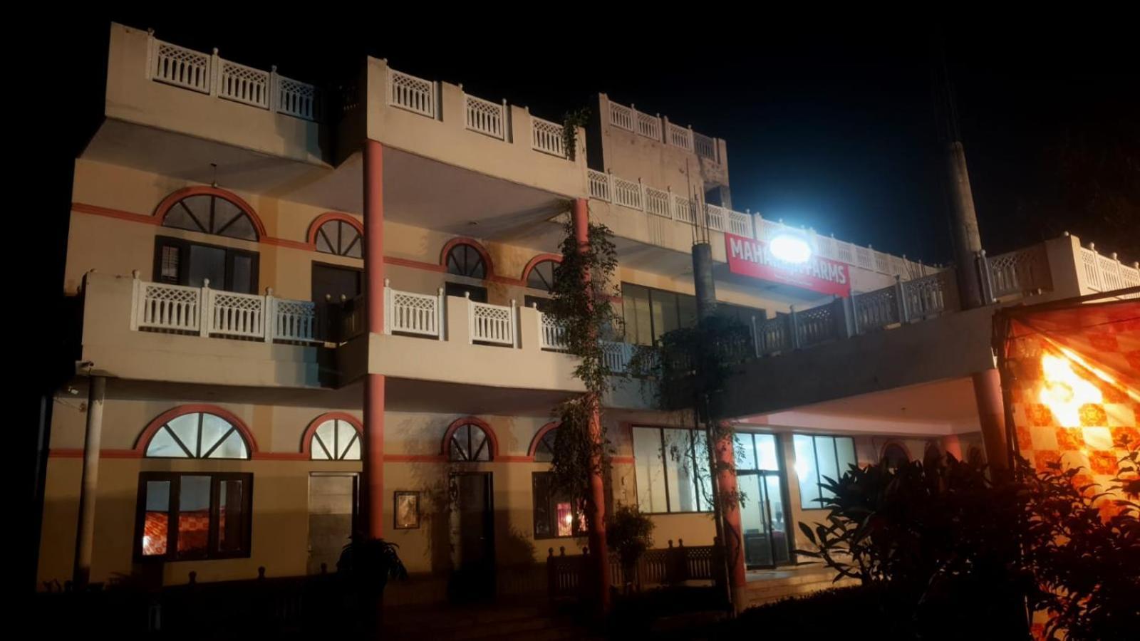 Hotel Maharaja Farms Gurgaon Esterno foto